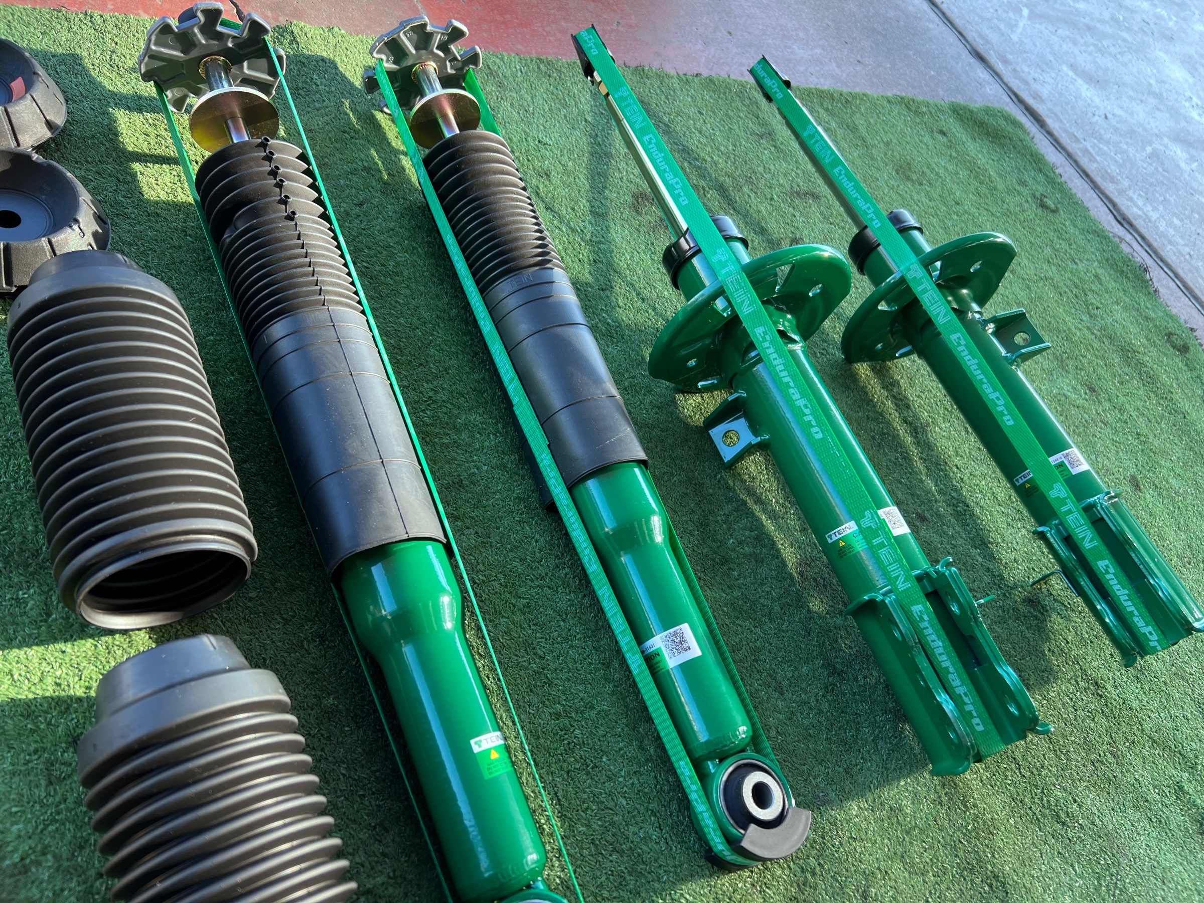 スイフトスポーツ 足回り交換 《 ZC33S × TEIN 純正形状 EnduraPro