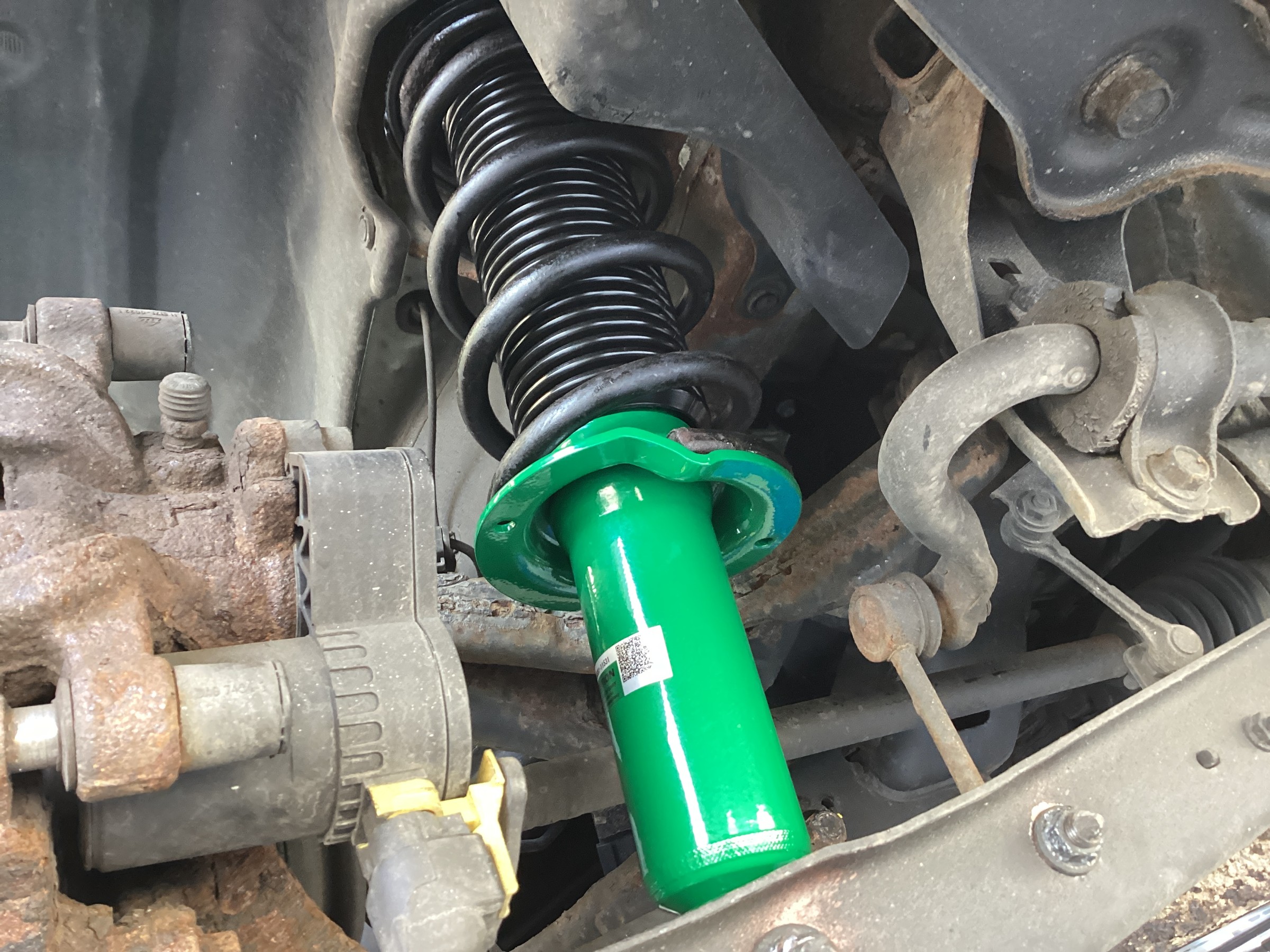 レヴォーグ VM4 ショックアブソーバー交換します！ | スバル