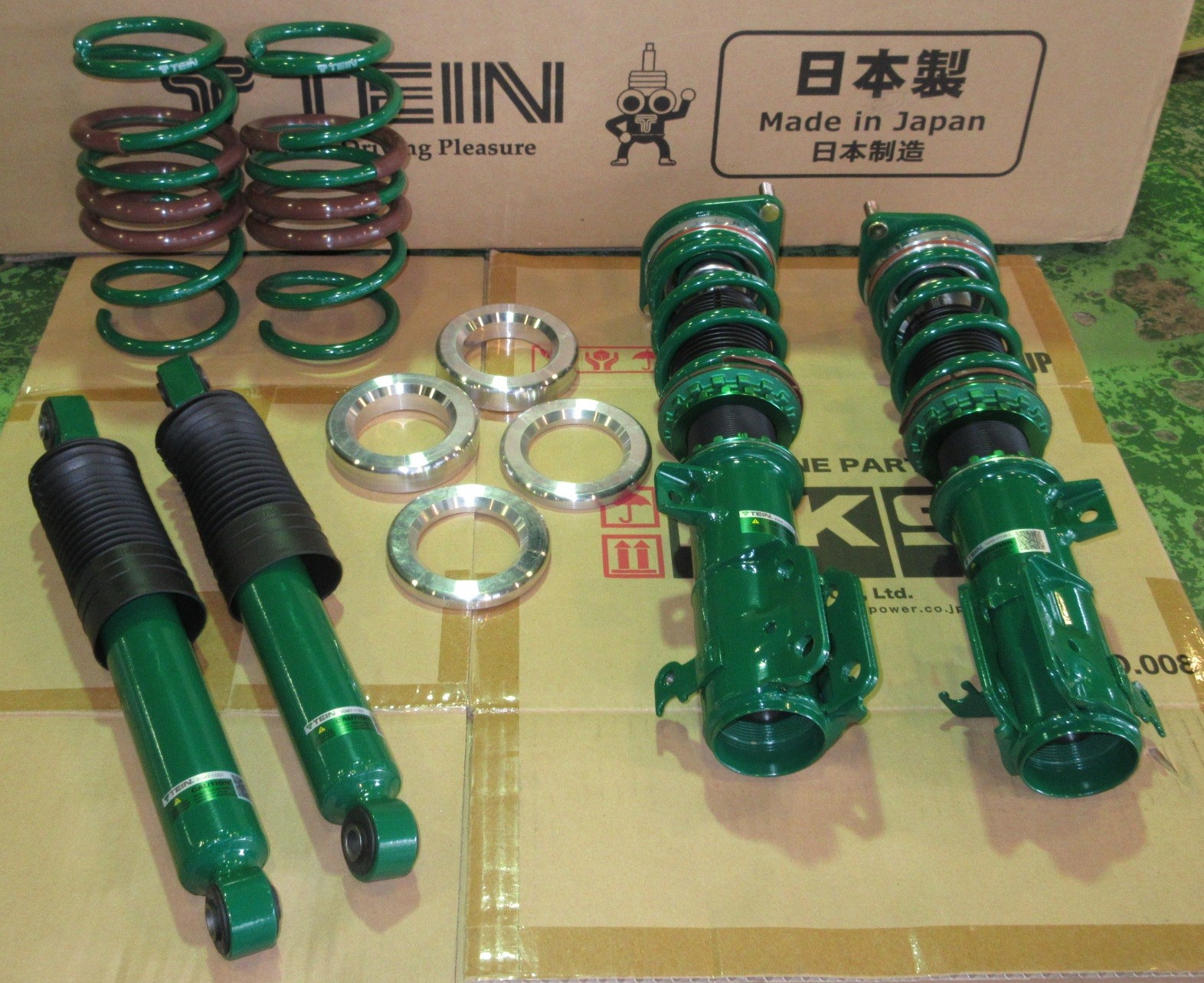 TEIN車高調でエブリイをローダウン | スズキ エブリイワゴン 足まわり