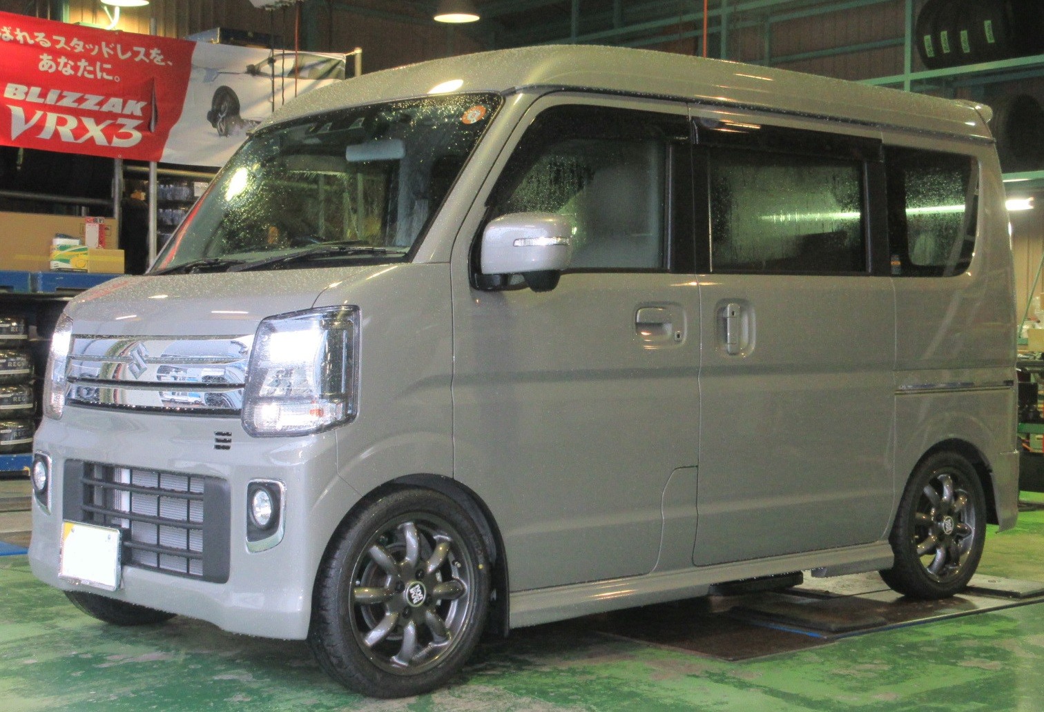 TEIN車高調でエブリイをローダウン | スズキ エブリイワゴン 足まわり