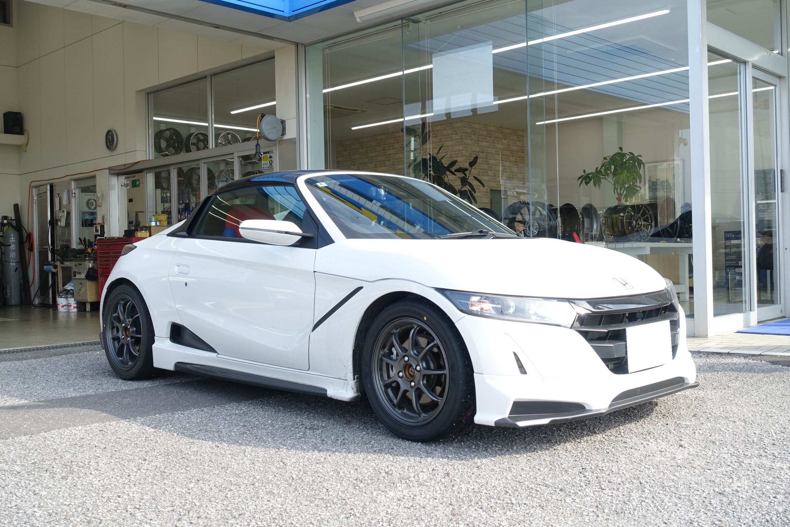 楽しすぎて思わず“ニンマリ”するタイヤが本日から発売開始！「POTENZA