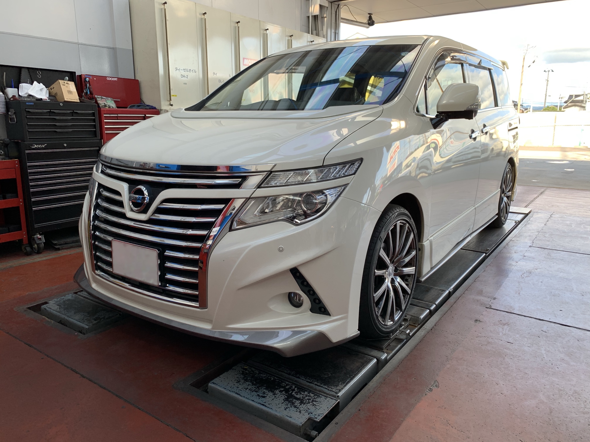 エルグランド TEIN車高調 | 日産 エルグランド | スタッフ 日記