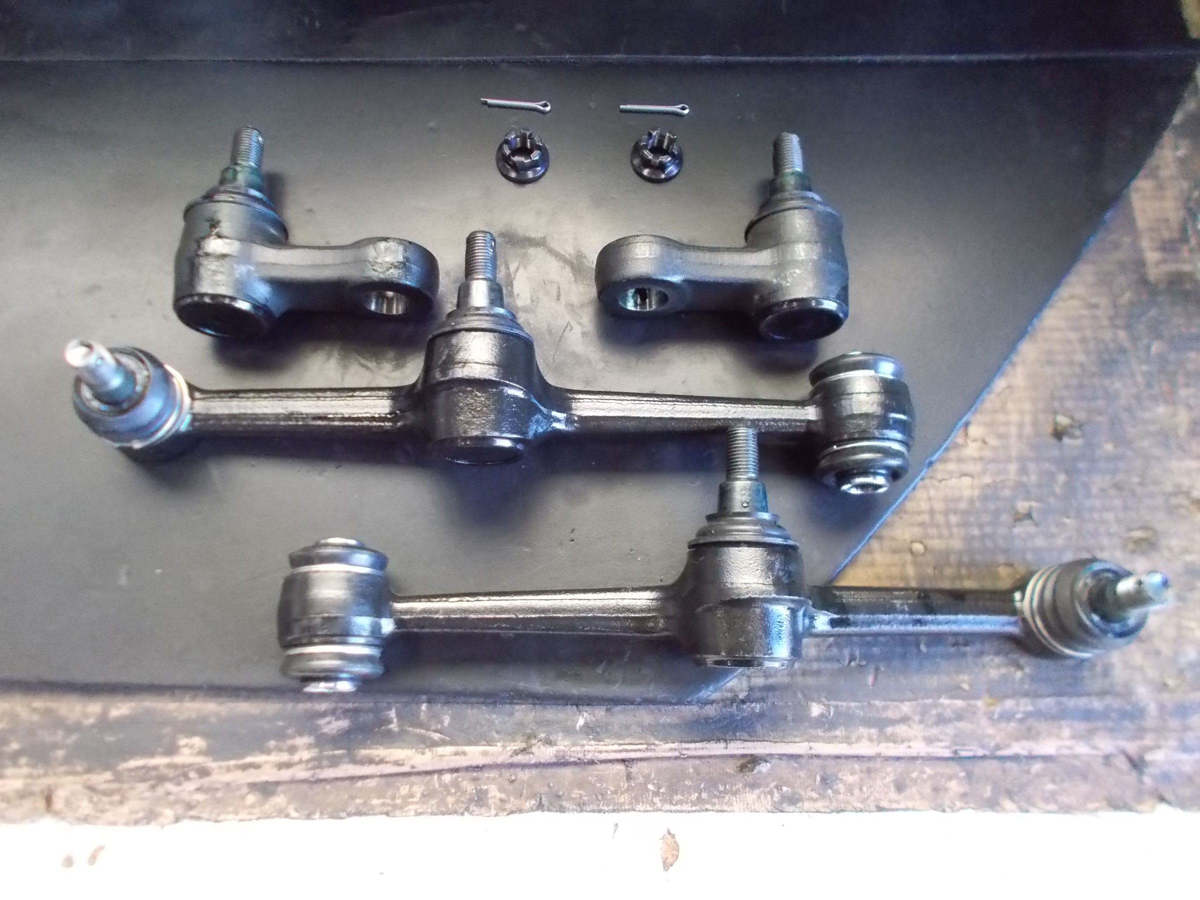 AE111フロントロアアーム左右セット AE111シリーズ フロントロアアーム