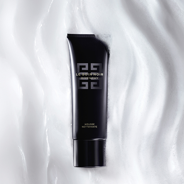 ソワン ノワール ネトワイヤージュ N / ジバンシイ(洗顔フォーム