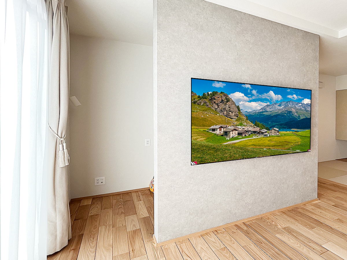 愛知県春日井市で壁掛けテレビ専用壁にLG 65インチ有機ELテレビ