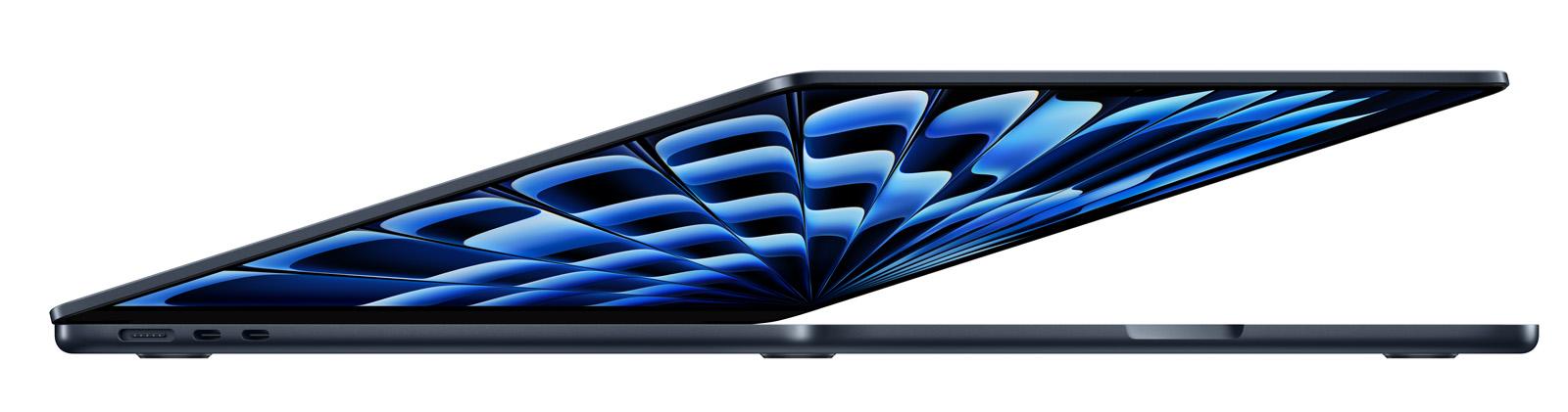 15-inch Macbook Air: Apple M3 with 8-core CPU and 10-core GPU