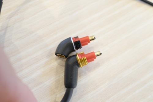 プロフェッショナル仕様イヤホン「MDR-EX800ST」を、MMCX化して