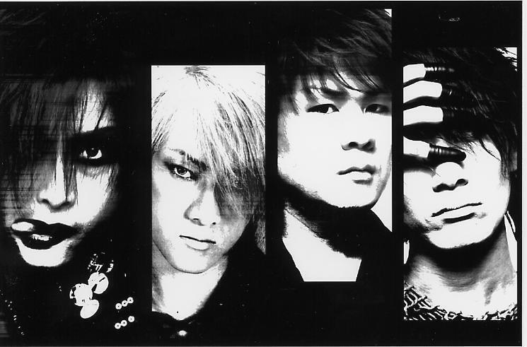 ヴィジュアル系ロックバンド・Laputa、日本クラウン時代の作品を一挙