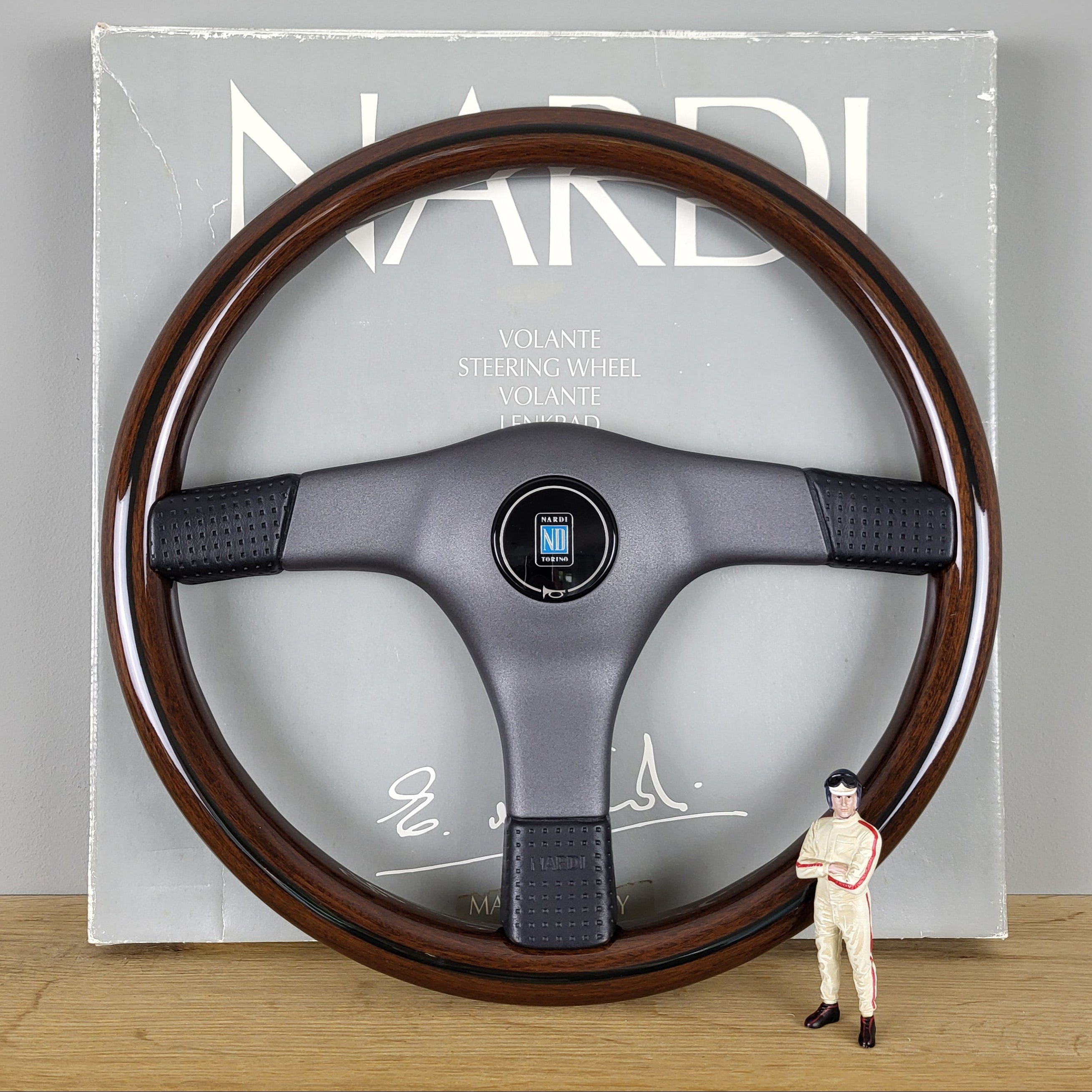 Nardi Gara 3/3 W mahogany wood steering wheel (1990s) -NOS