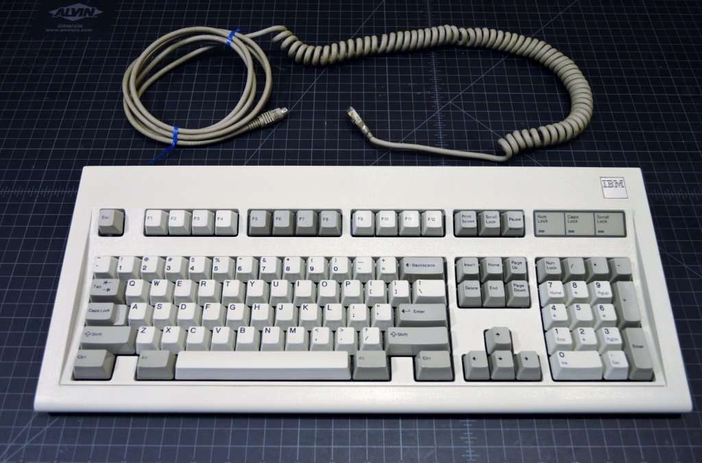 1986 IBM model M (1390131) Made by IBM 30 JUL 86 – ClickyKeyboards