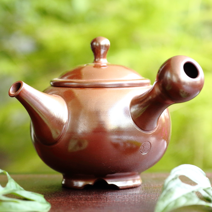 吉川雪堂 窯変朱泥急須 常滑焼高級煎茶器 印籠蓋 高台有 でべそ茶漉し