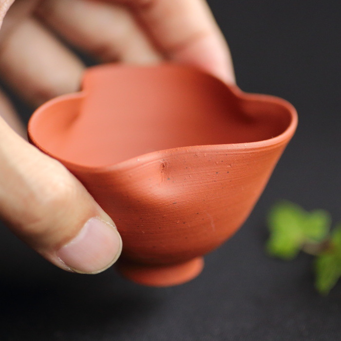 山田想 朱泥輪花ぐい吞み 常滑焼酒器 酒盃 作家ものぐいのみ