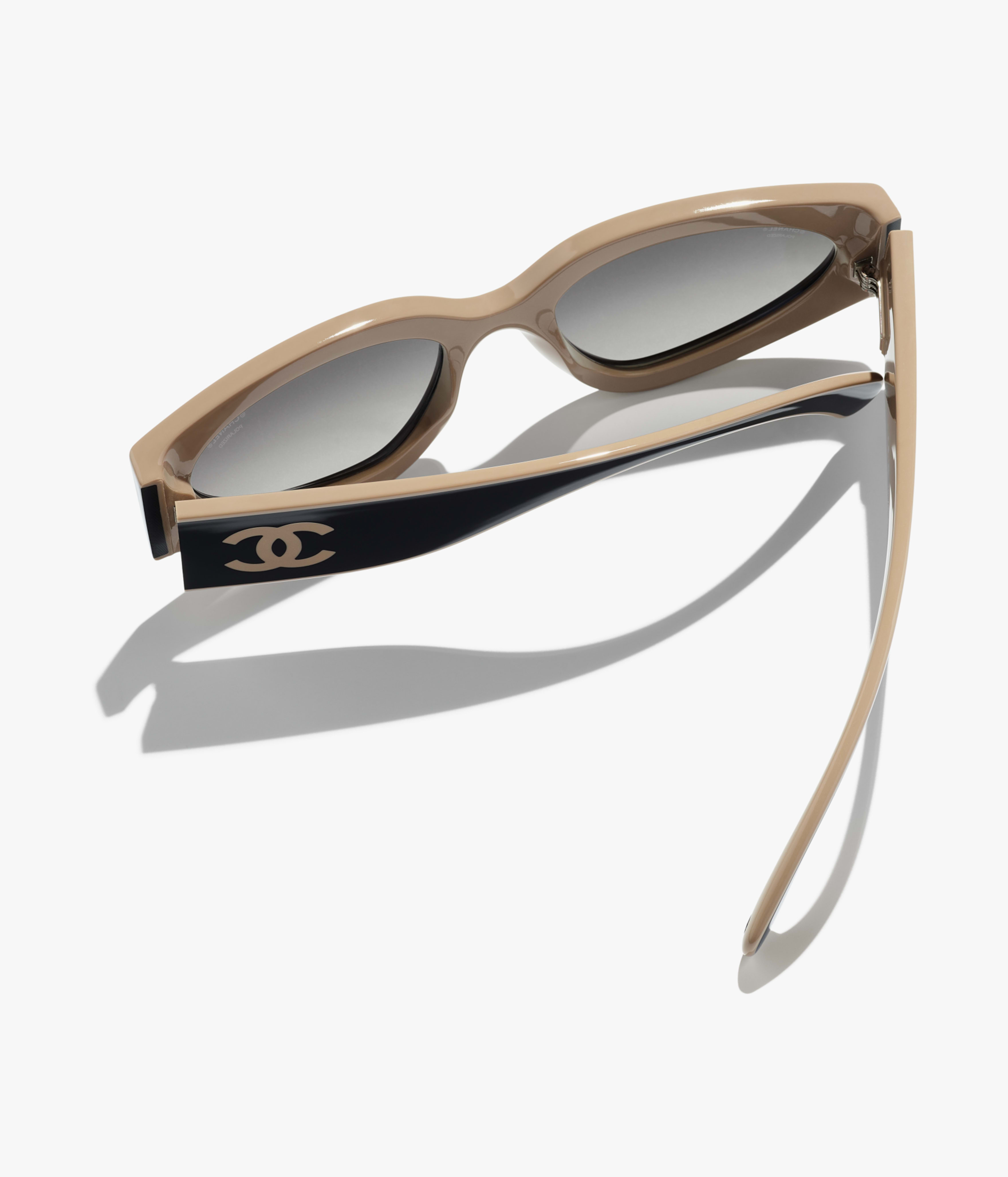 CHANEL サングラス: キャッツアイ シェイプ サングラス, ナイロン 6056