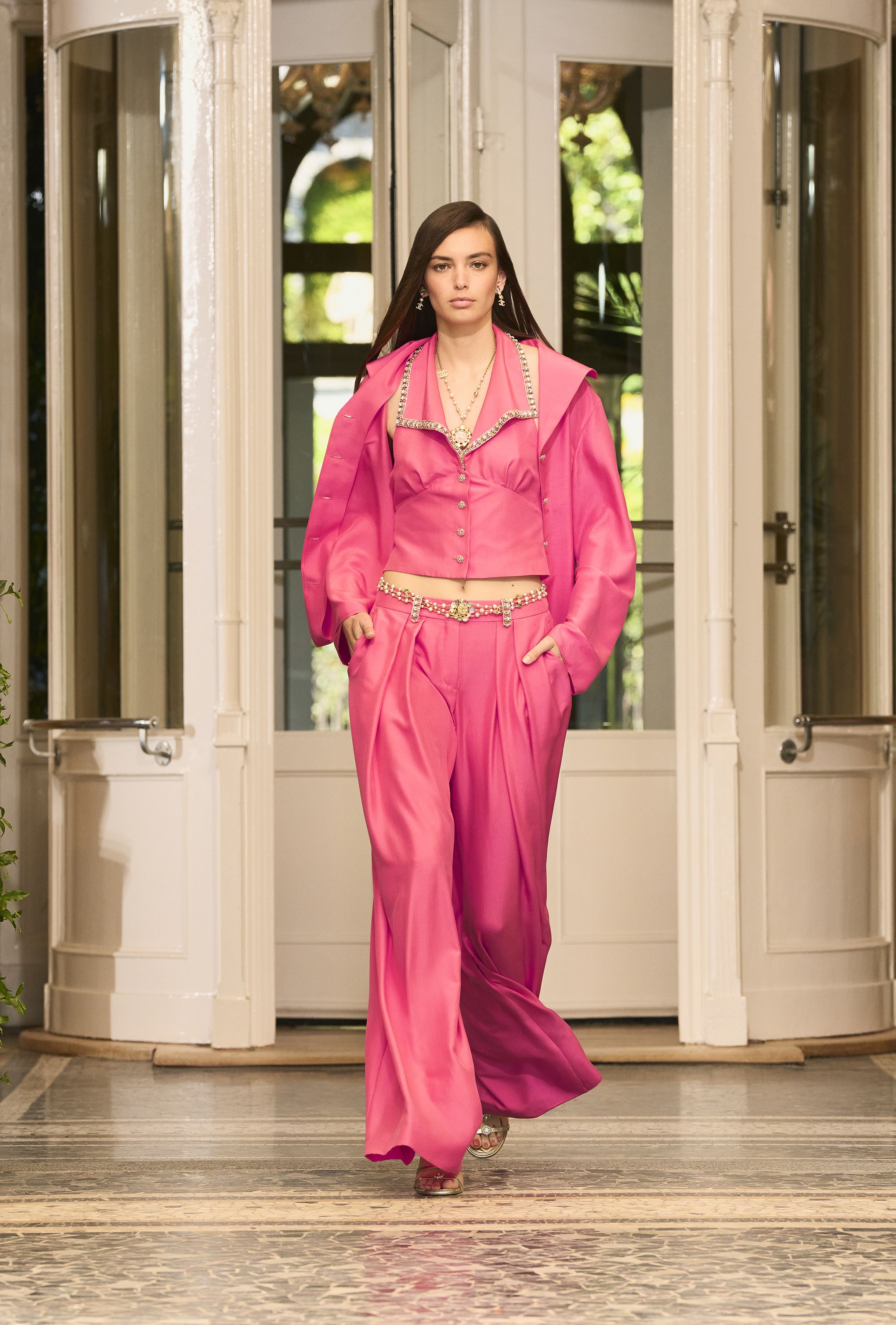 サンダル - ラミネート ラムスキン、ゴールド — ファッション | CHANEL