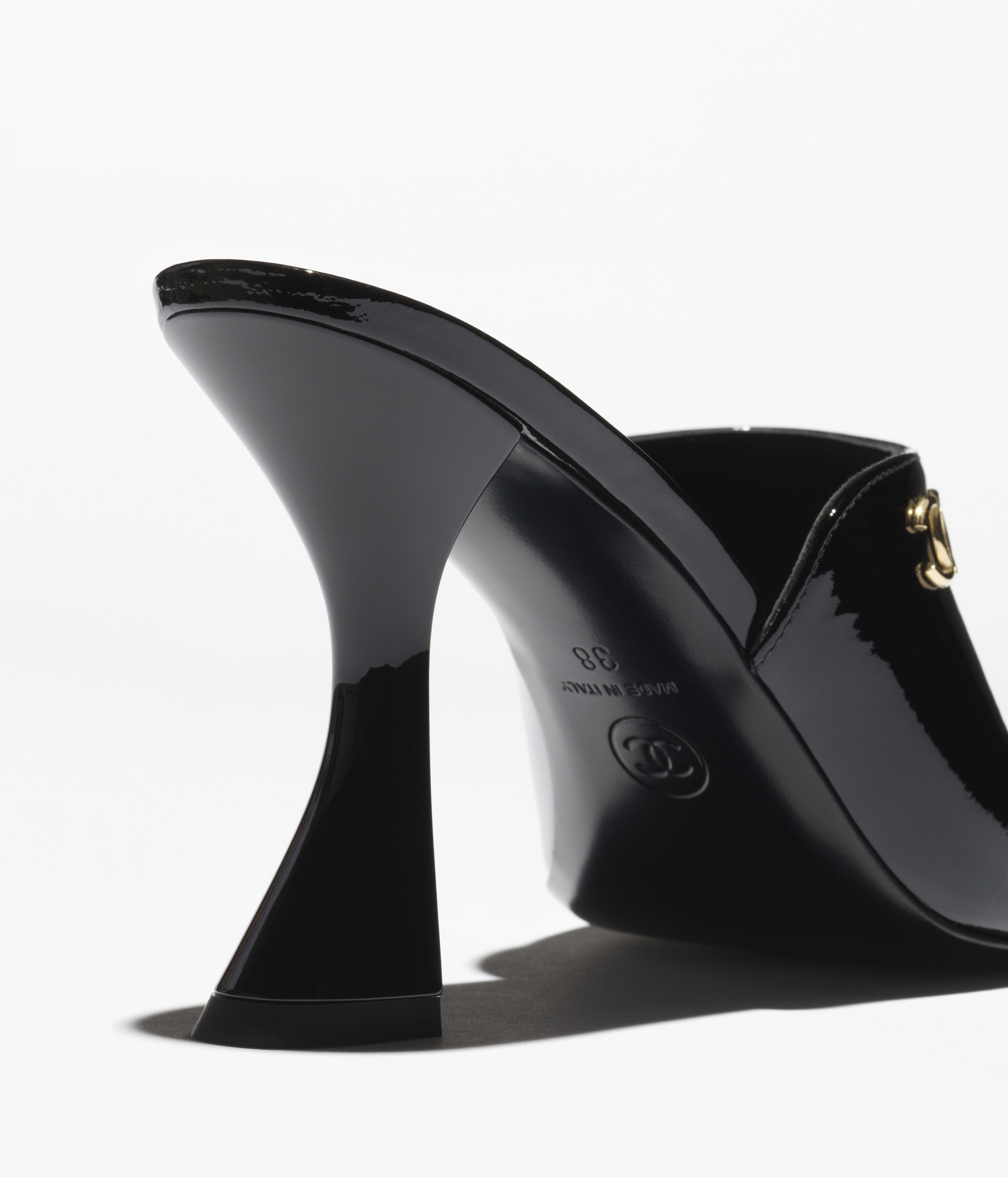 ミュール - パテント カーフスキン、ブラック — ファッション | CHANEL