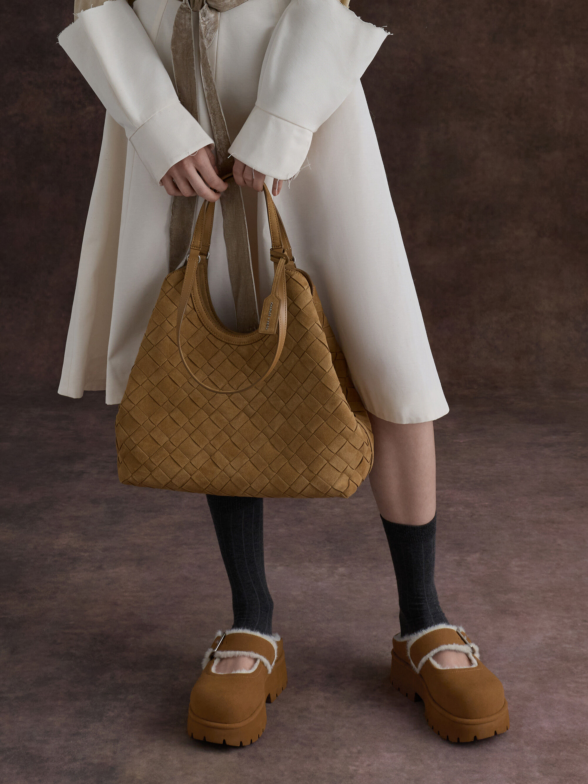 Bergen ベルゲン テクスチャーファートリムバックルプラットフォーム