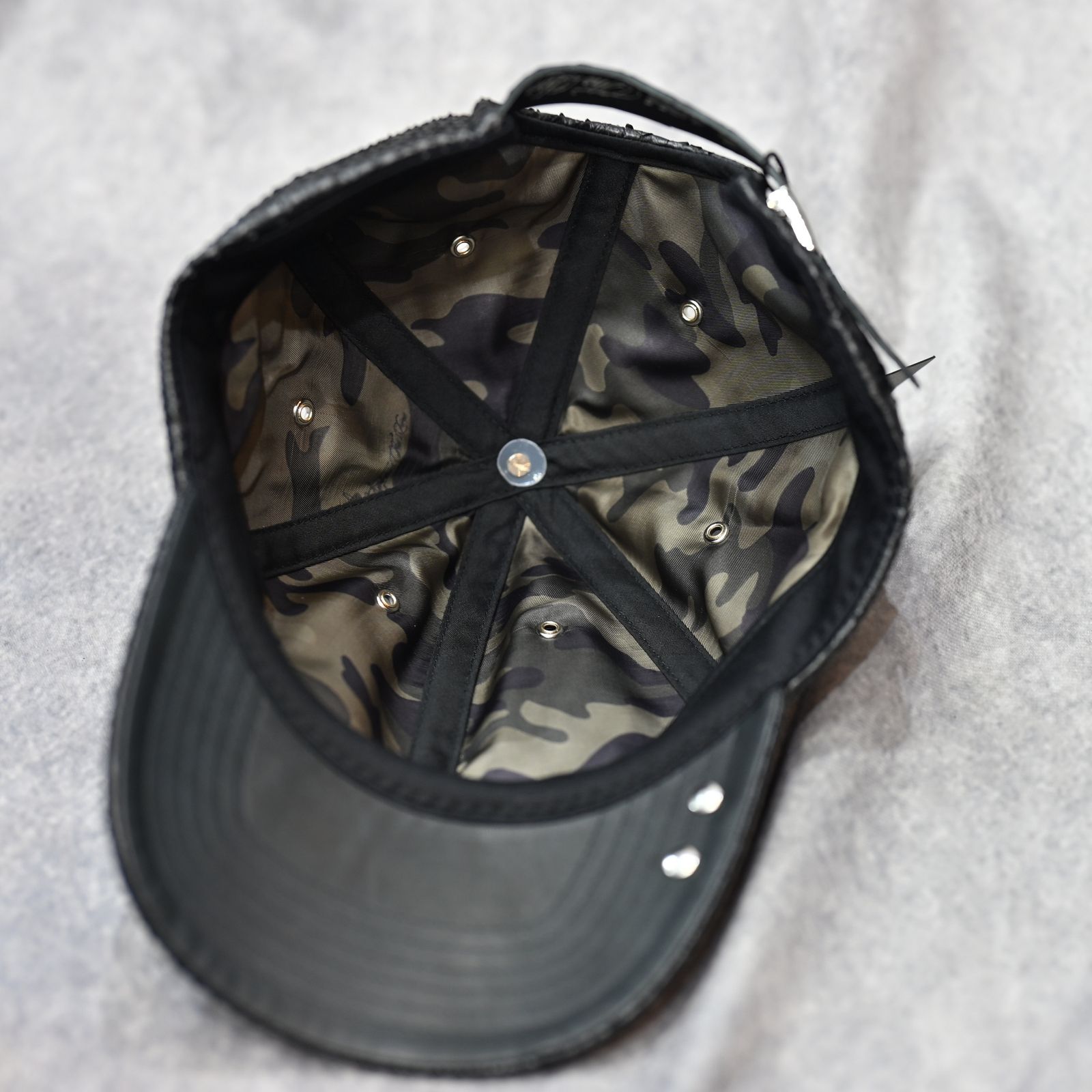 ISAMU KATAYAMA BACKLASH - THE LINE PYTHON CAP （BLACK） / パイソン