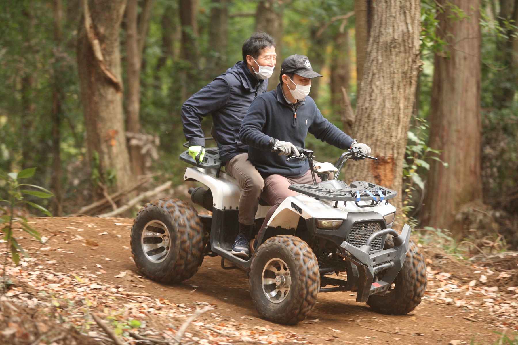 東京バギー村 オジサマ2人で仲良くバギー♪ - 千葉県でバギー体験なら