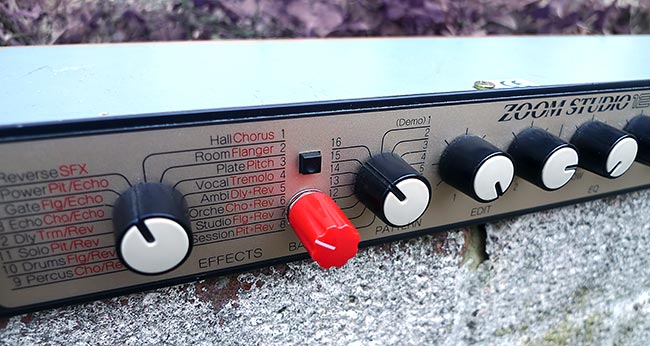 Circuitbenders - Zoom 1204 FX modifications