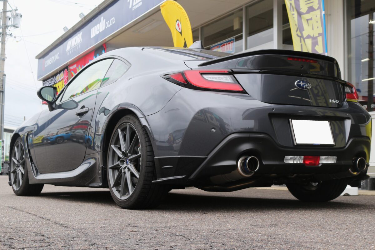 ZD8・BRZ」にHKS ハイパーマックスS装着！スタイリッシュなフォルムと