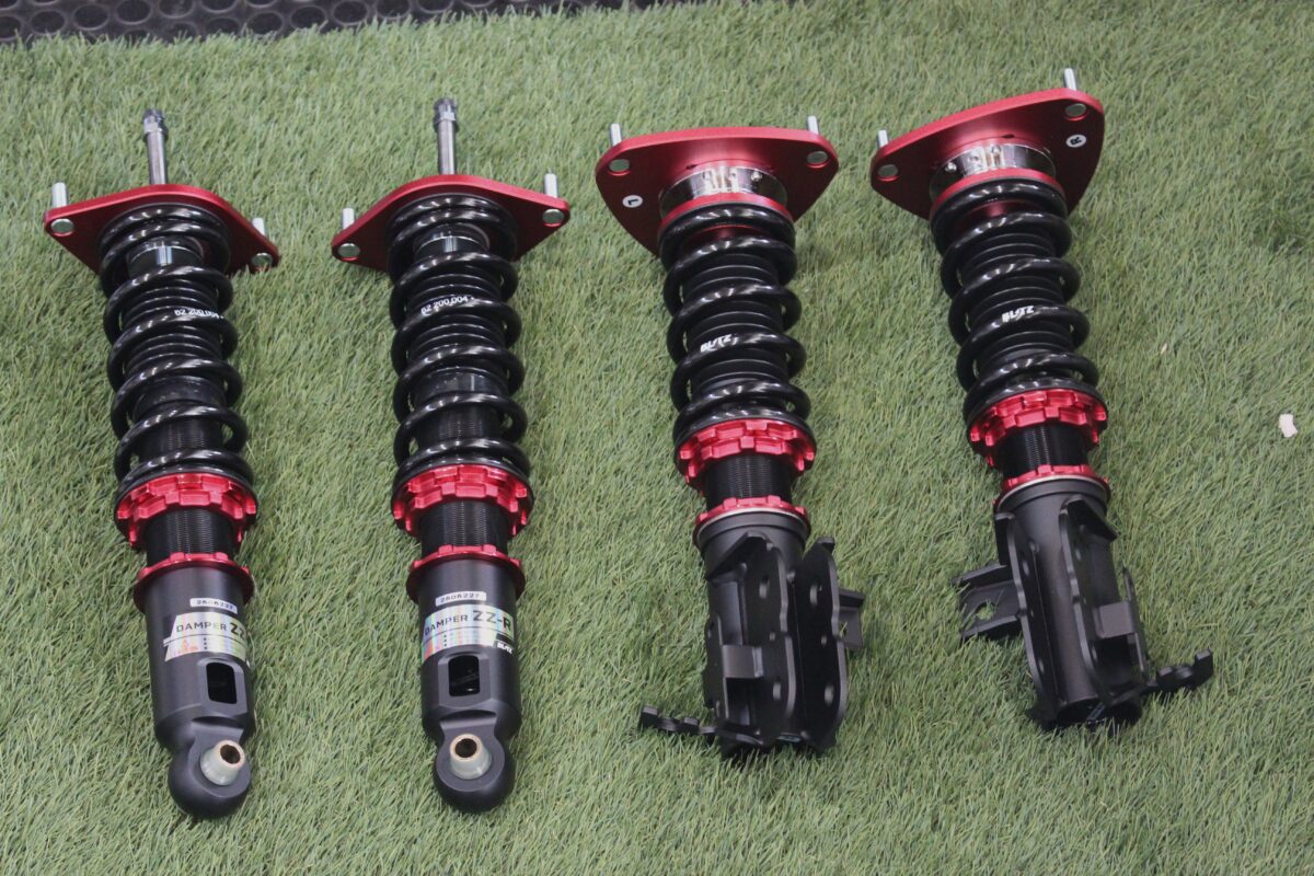 GR86】BLITZ DAMPER ZZRでローダウンし好みの車高に調整します