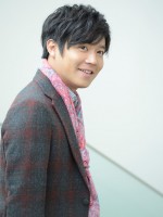 小出恵介、つんく♂モデルのアイドルP役に！ Juice＝Juice主演『武道館