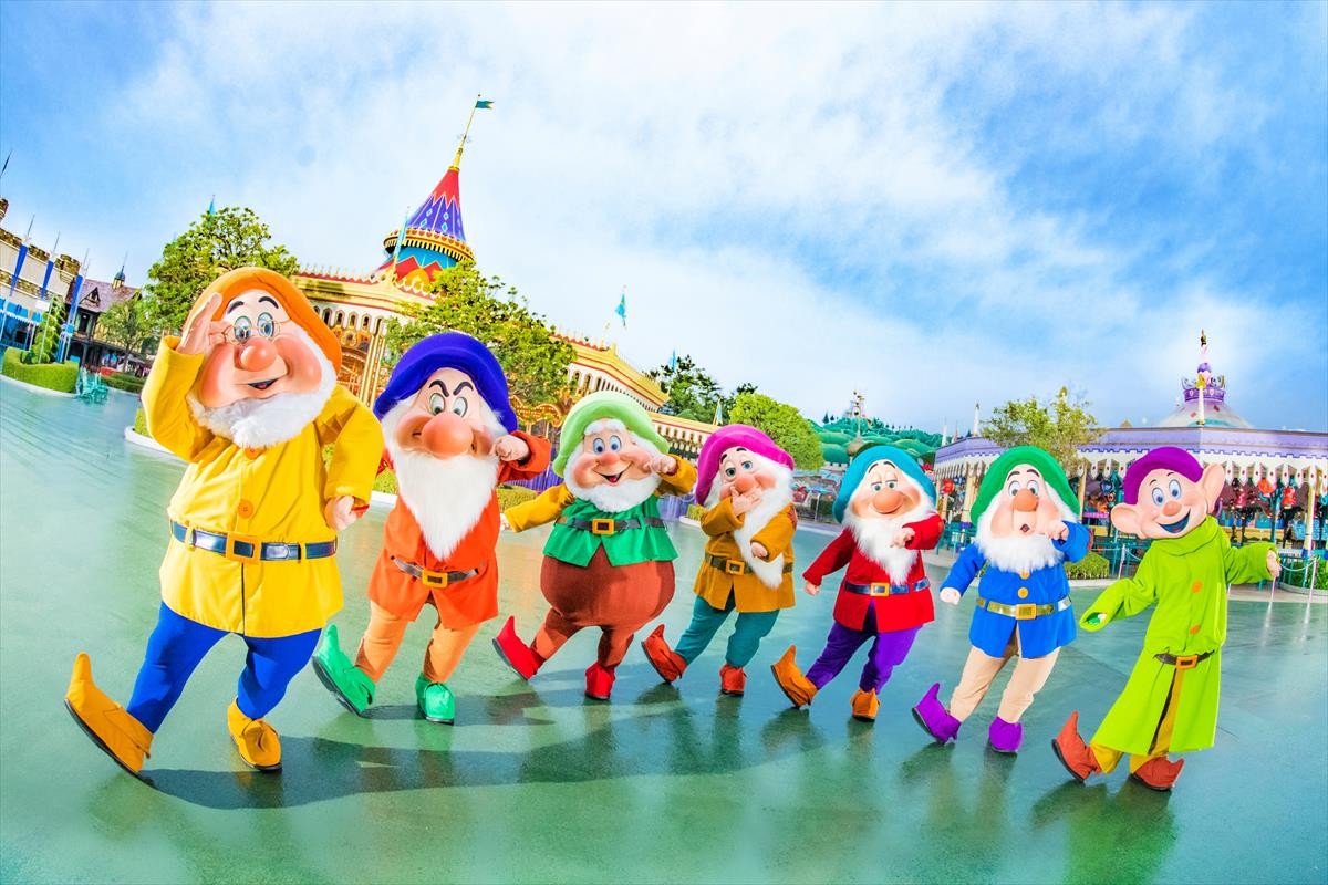 東京ディズニーリゾート、7億7777万7777人目のゲストが来園！ 7人の