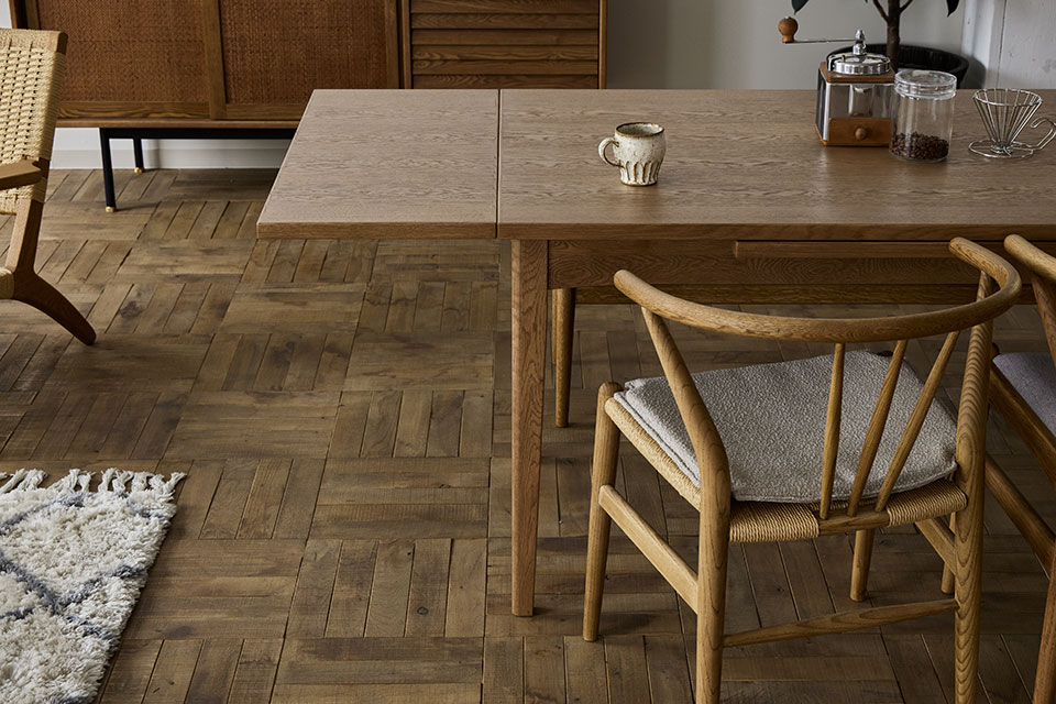 パウスダイニングテーブル｜テーブル｜CRUSH CRASH PROJECT