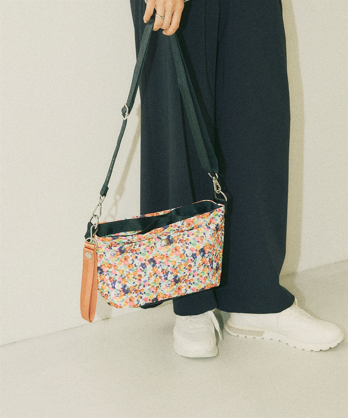 TRIP.INN】2WAY ぴったりポケット横型ショルダーバッグ M Life Style