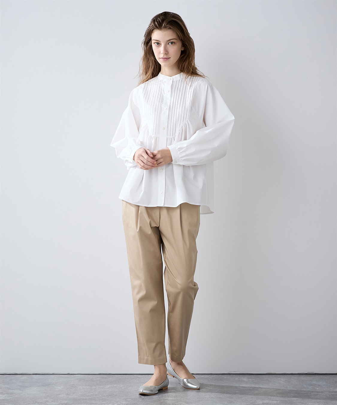 スタンドネック ピンタックブラウス LE SOUK HOLIDAY｜クロスプラス
