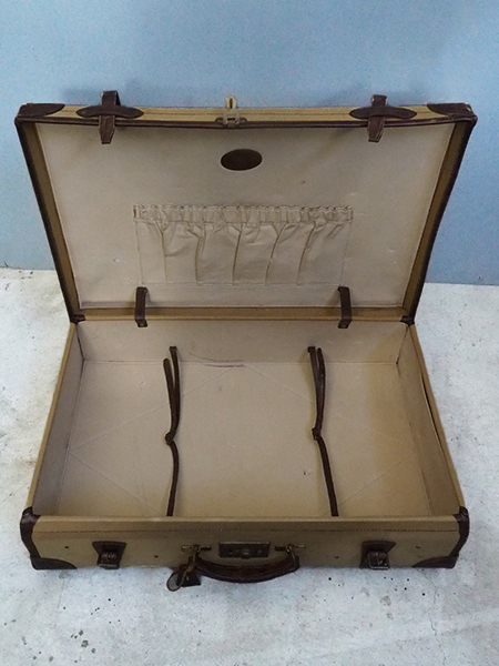 ヴィンテージ 鍵付き トランクケース トランクバッグ ブラック古道具⑤ 古道具 ヴィンテージ トランク / スーツケース 昭和レトロ(鍵付き