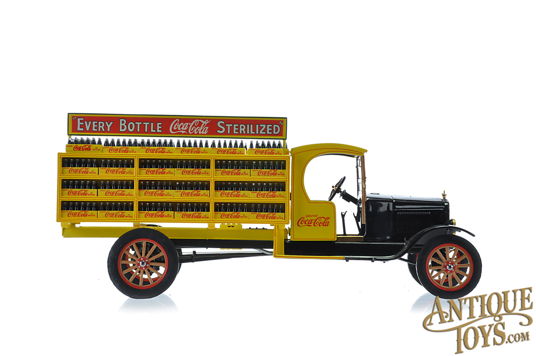 Danbury Mint Replica 1927 Ford Coca-Cola Delivery Truck 1:24 Scale
