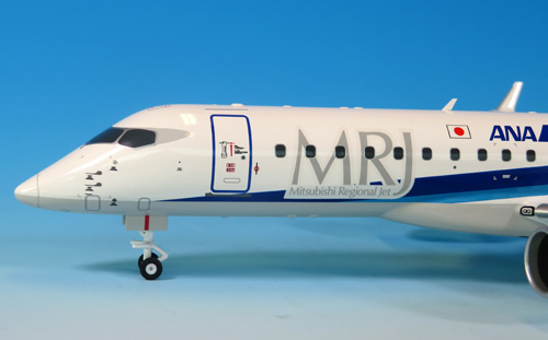MR19010 1:100 MRJ90 JA23MJ ファンボローエアショー飛行展示機 完成品