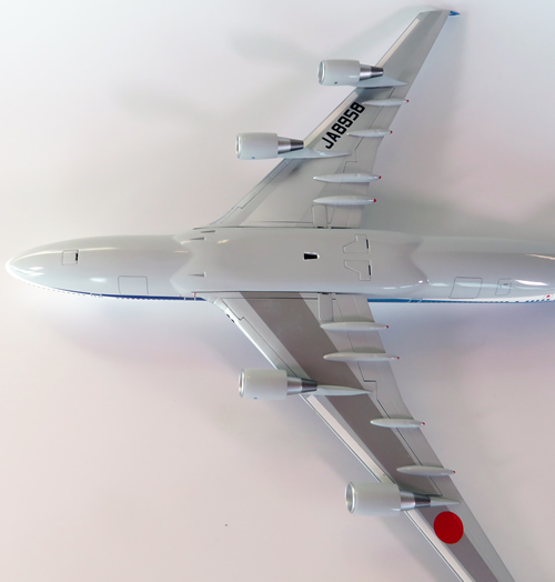 NH20129 1:200 BOEING 747-400 JA8958 スナップフィットモデル（ギア