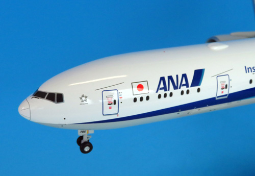 NH20166 1:200 BOEING 777-300ER JA795A 完成品（WiFiレドーム・ギア