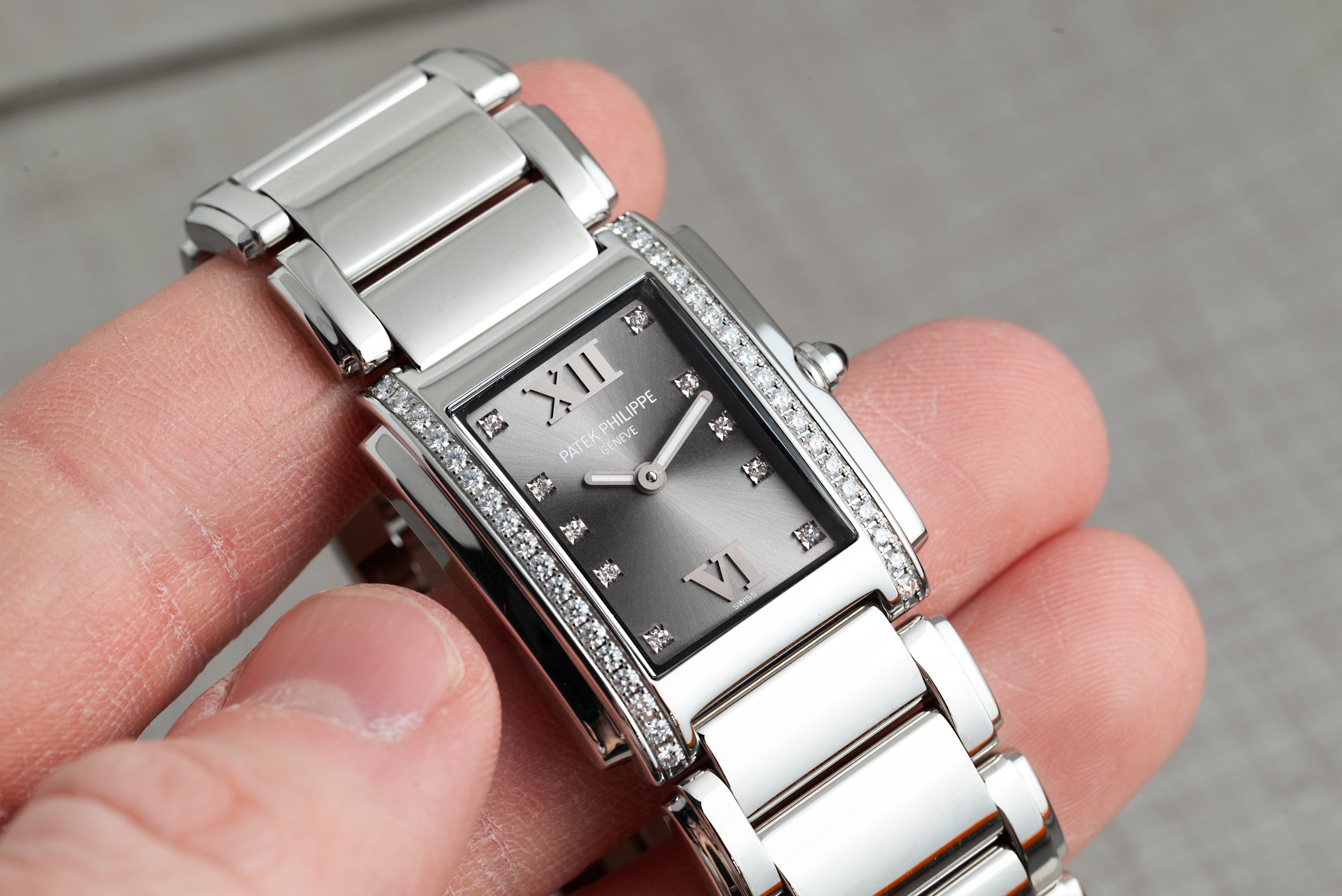 Patek Philippe Twenty-4 – Analog:Shift