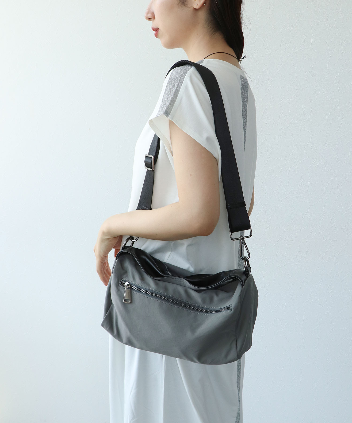 牛革×撥水ナイロンミニショルダーバッグ | AND ON JIONE STORE