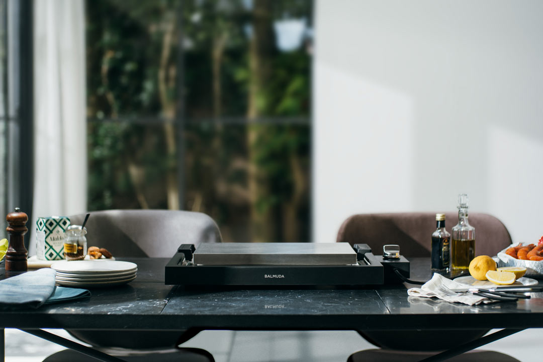 自宅でライブキッチン！バルミューダの最新家電は、想像を上回る次世代