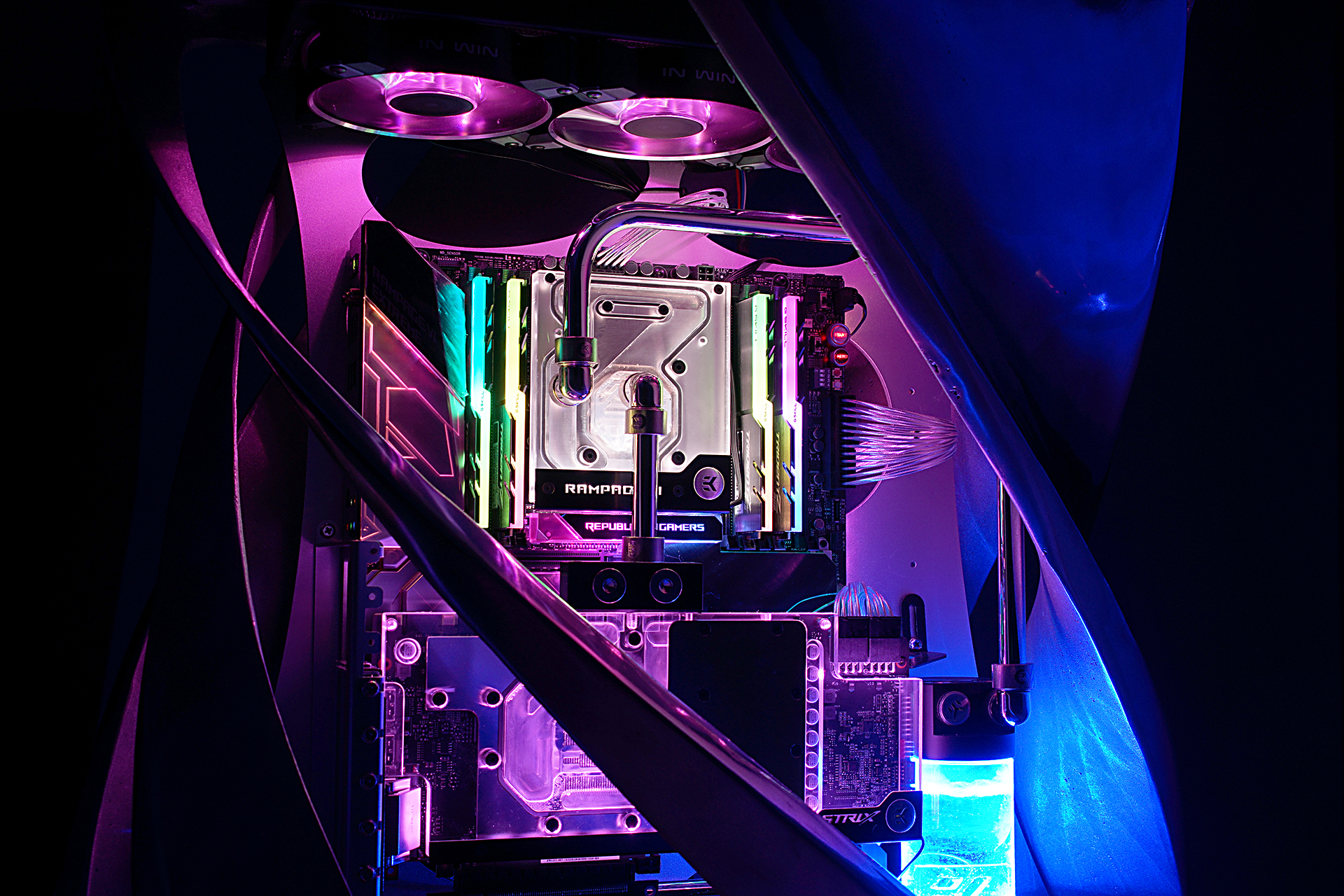 Z-Tower｜In Win｜株式会社アユート PCパーツ・VR・オーディオ等周辺