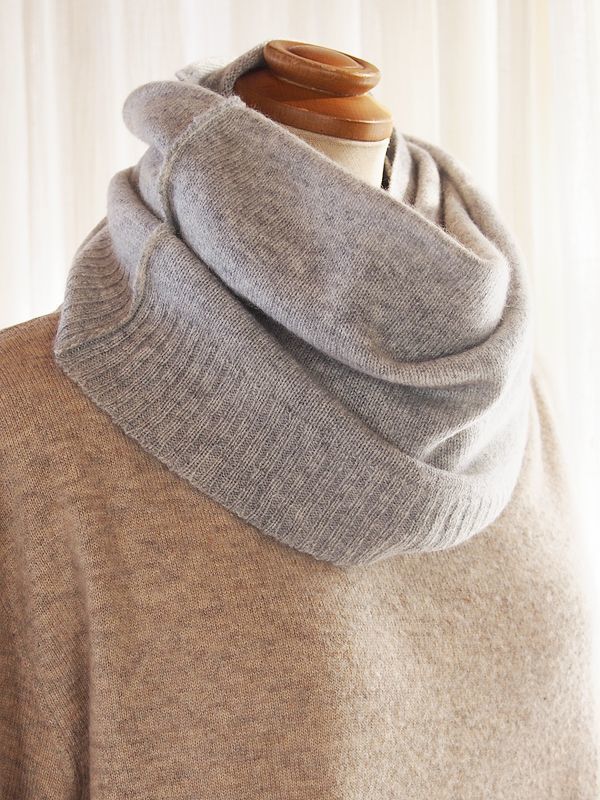 カシミヤ ネックウォーマー［スヌード］銀 - ai,