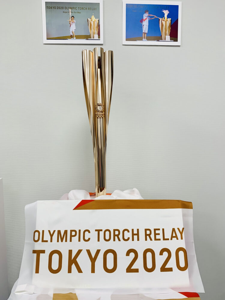 東京2020オリンピック 聖火リレートーチを持って記念撮影しよう