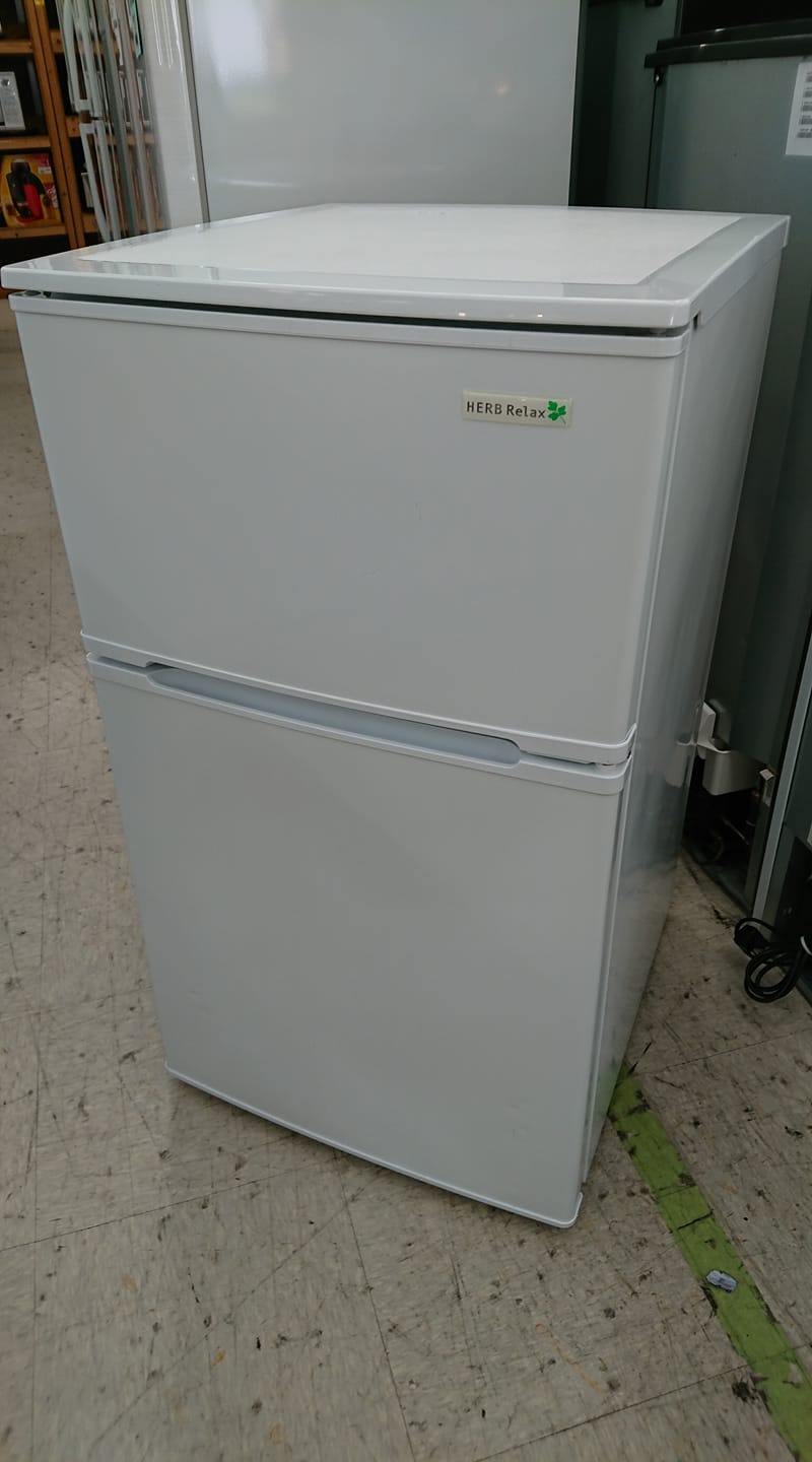 ひとり暮らしにピッタリサイズな冷蔵庫｜ヤマダ電機90リットル 2ドア