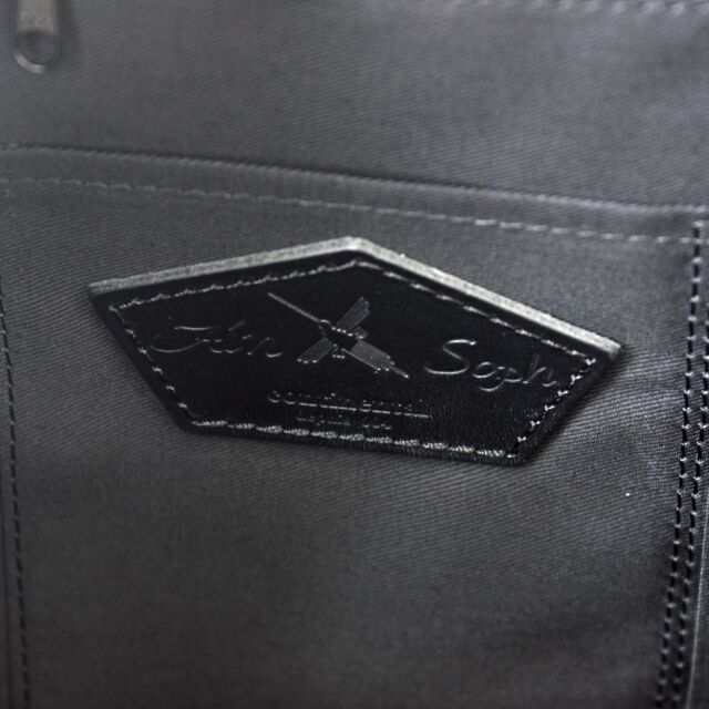 Ain Soph セカンドレーベル】ブラックシリーズ 撥水レザートートバッグ