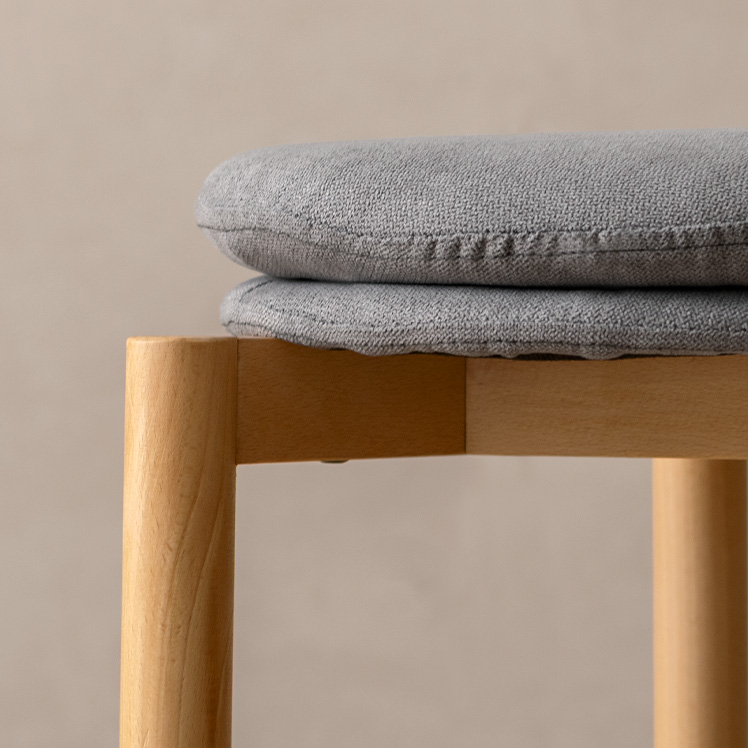 北欧デザインのクッションスツール Mellow(メロウ)ファブリックタイプ