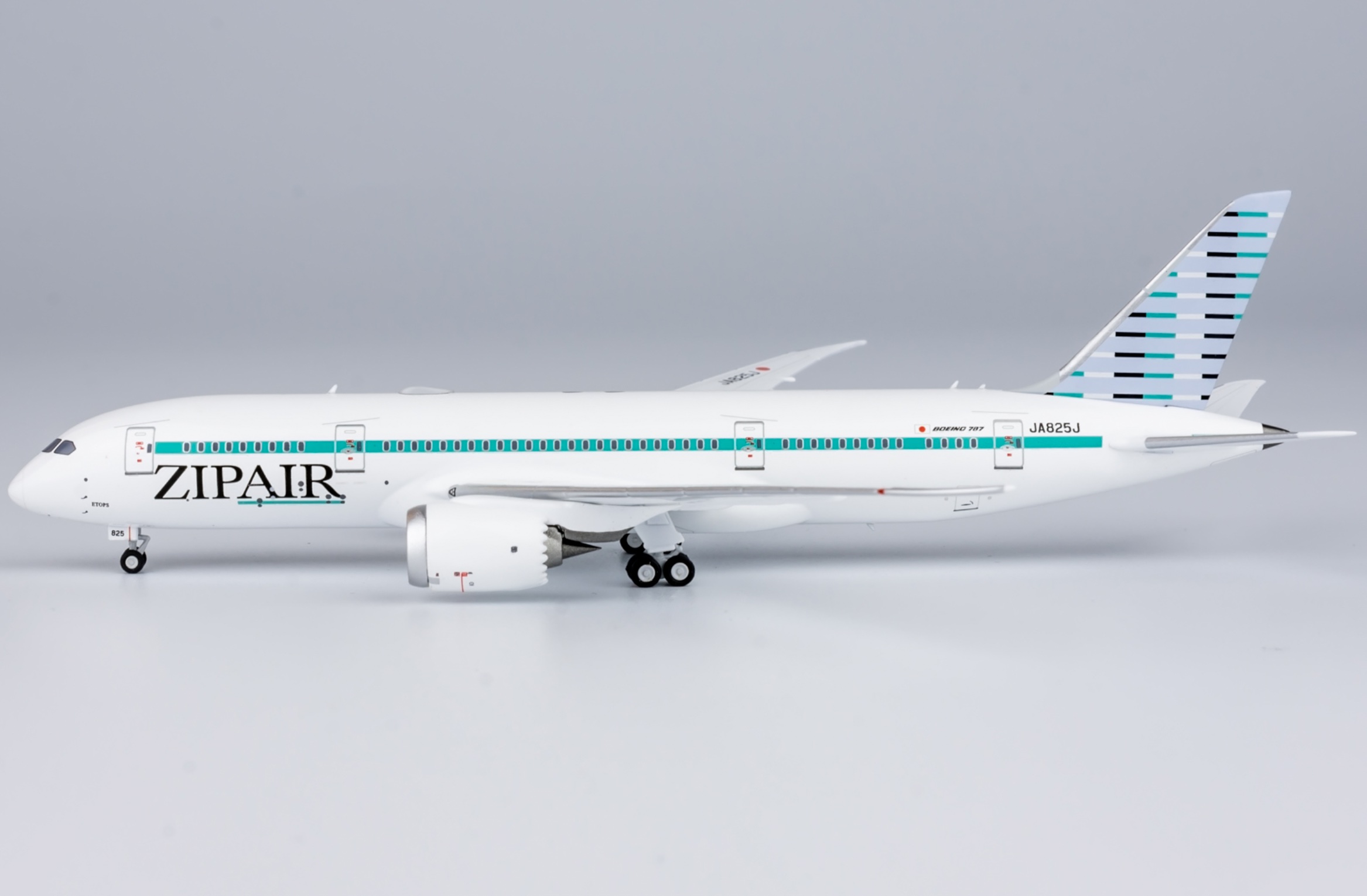 NG59017 ZIPAIR B787-8 Dreamliner JA825J – Airplane Model SG