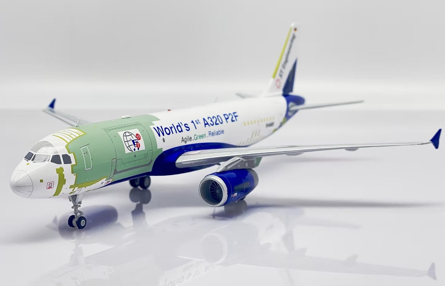 LH2338 Airbus A320(P2F) “World's 1st A320” D-AAES – Airplane Model SG