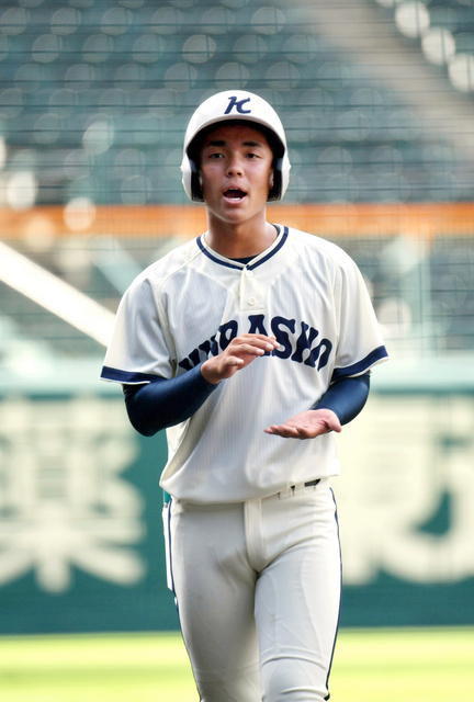 倉敷商の三塁コーチは「レギュラー」 けがでも役割全う - 高校野球