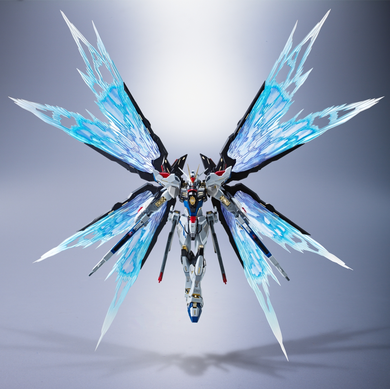 ロボット完成品フィギュアの最高峰「METAL BUILD」 最新作ストライク