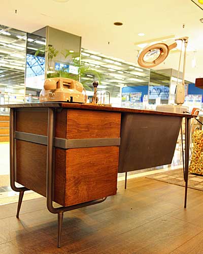 antique & Vintage furniture at's(アッツ)□ / インダストリアル