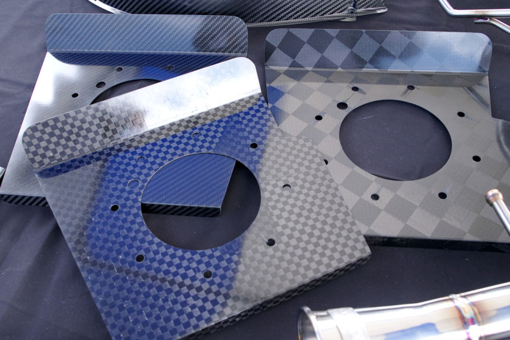 CFRPドライカーボンにも様々な仕様バリエーションがあります